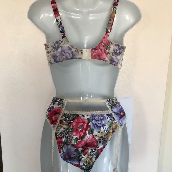 Vintage Christian Dior Lingerie Set (Circa 1980s) - Picture 2 of 13